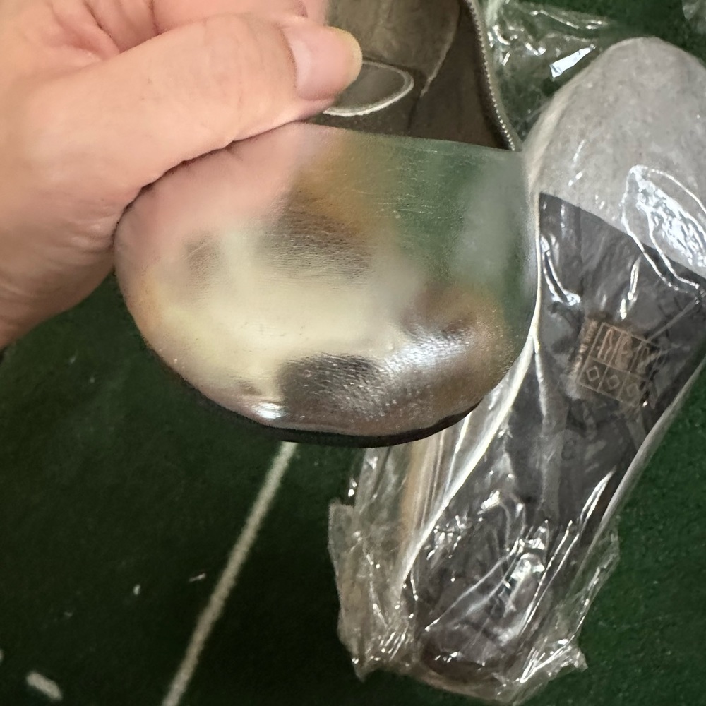 Metallic silver flats - Picture 3 of 8